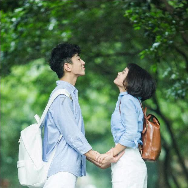 当着全球的面，泽连斯基诅咒普京，俄总统气定神闲：小心国不将国