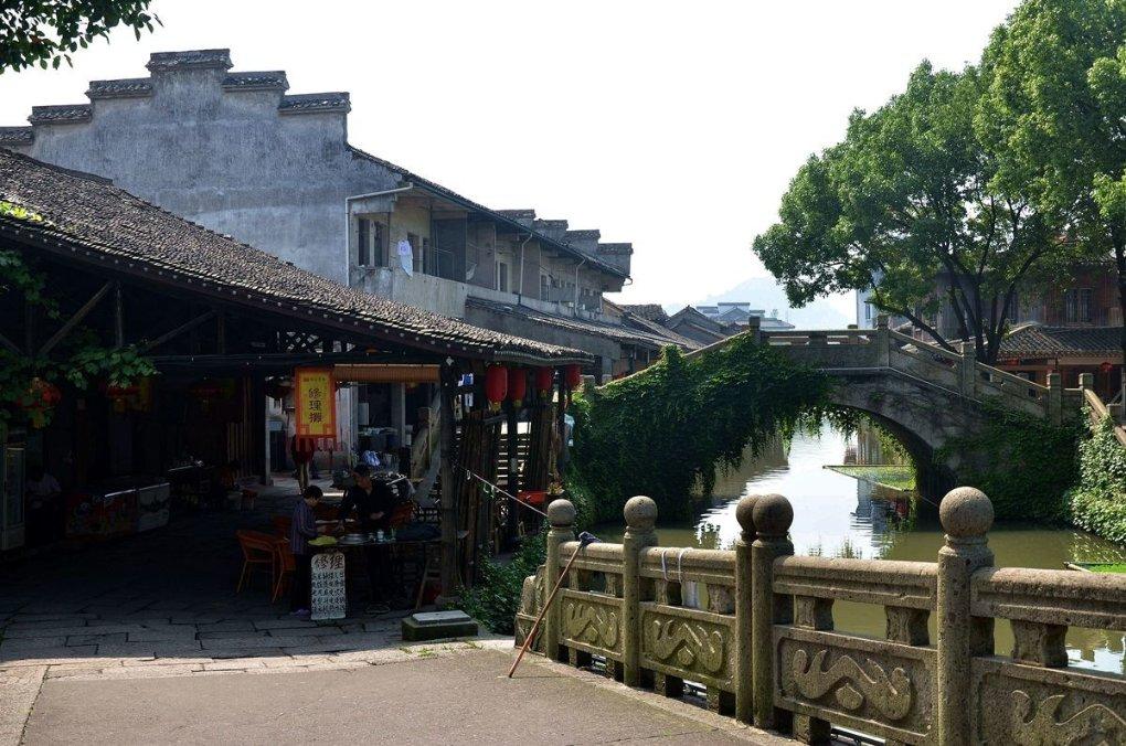 探索未知山峰